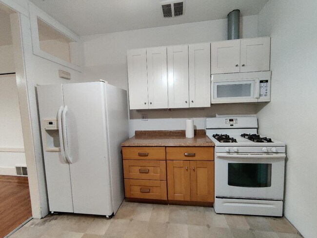Building Photo - 1308 Marin Ave