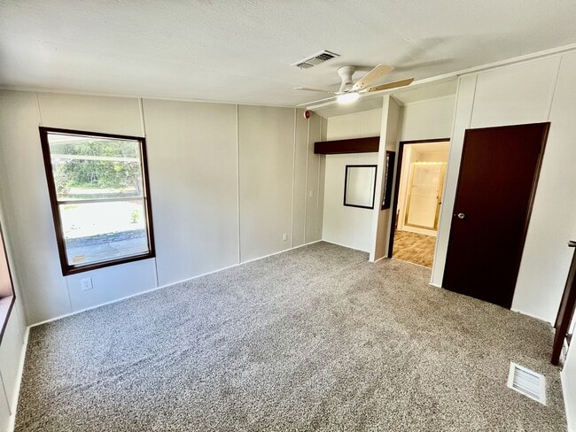 Building Photo - 2500 Gail Helen Ct