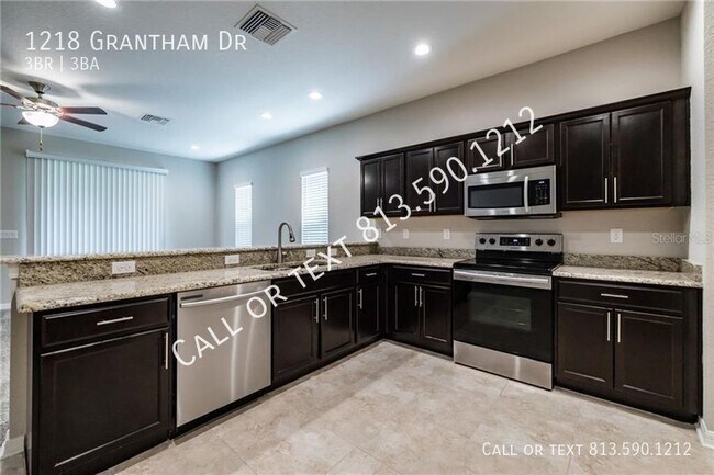 Building Photo - 1218 Grantham Dr