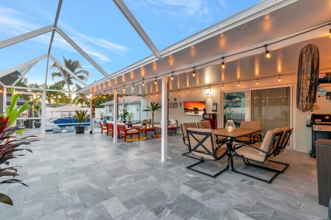 Building Photo - 310 Gulfstream Dr