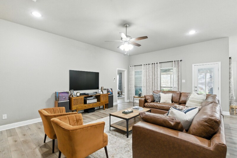 Building Photo - 1629 Town Creek Cir