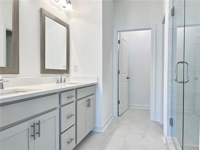 Building Photo - 3589 Myron Pl