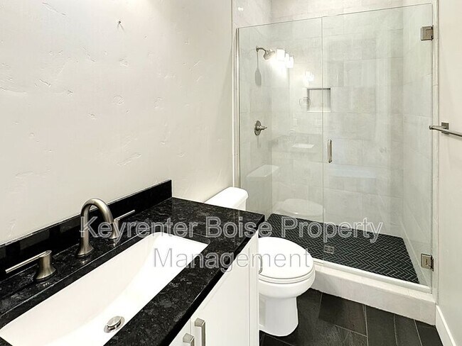 Building Photo - 8081 W Brooks Dr