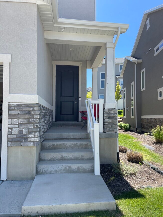 Building Photo - 14526 S Juniper Shade Dr