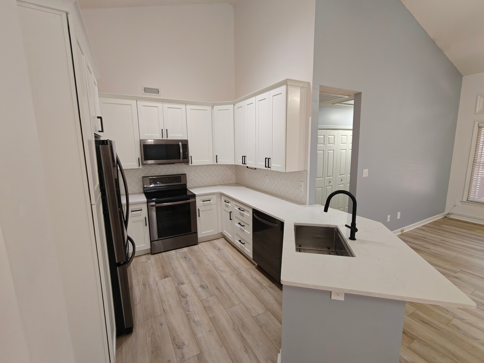 Building Photo - 108 Kingsley Woods Dr