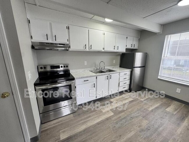 Building Photo - 563 Brookside Ct