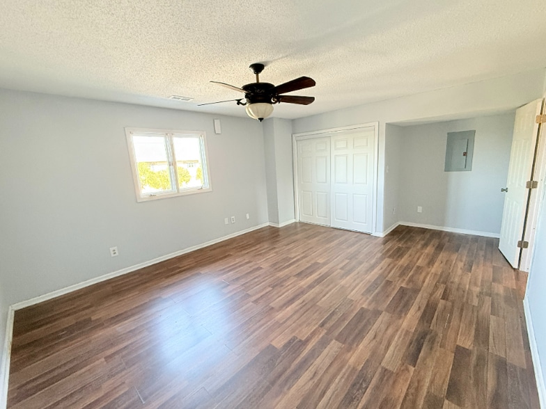 Building Photo - 209 Double Eagle Dr