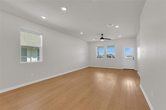 Building Photo - 106 Pinyon Pine Pass