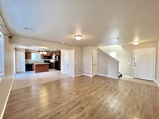 Building Photo - Stetson Hills Home with 3 Bedrooms and 2.5 Baths Available in May