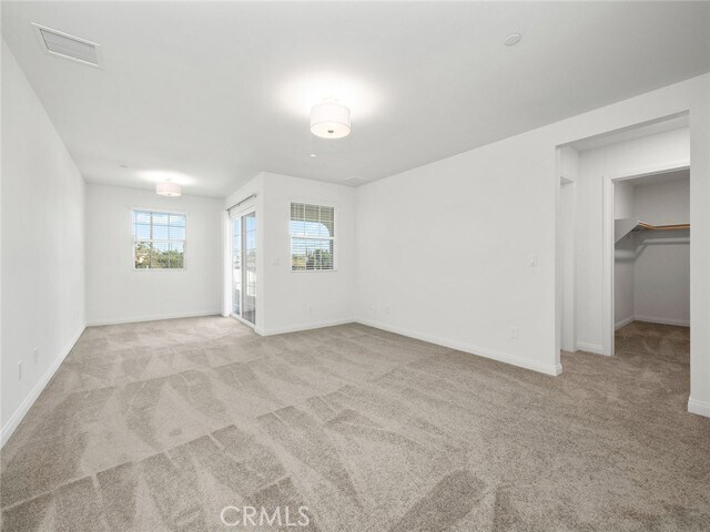 Building Photo - 1325 W Grand Ave