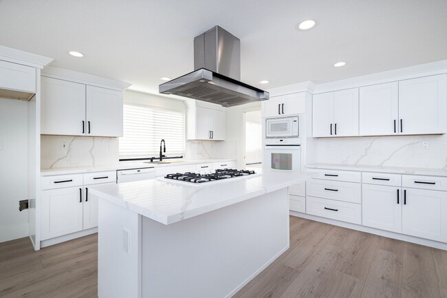 Building Photo - 11859 S Carson Way