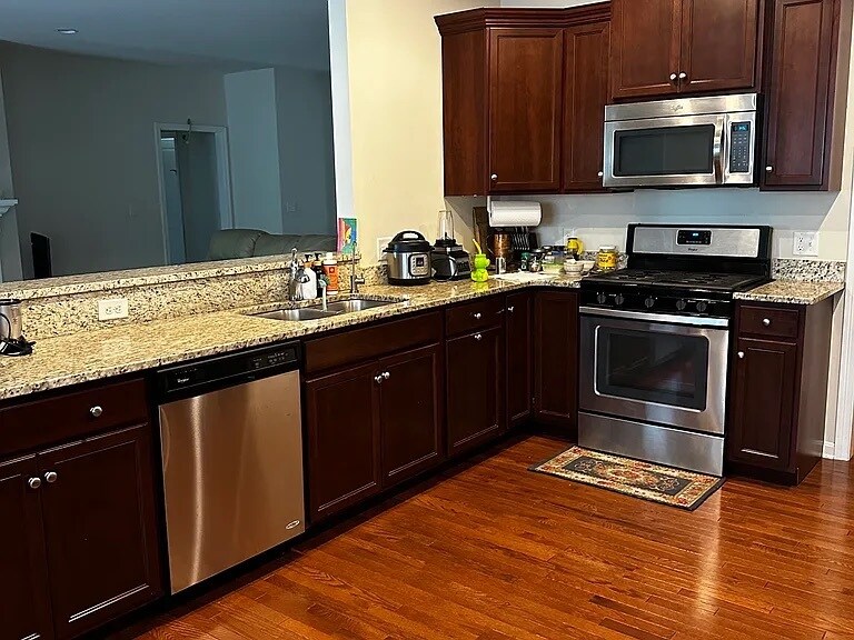 Building Photo - 14 Heartwood Way