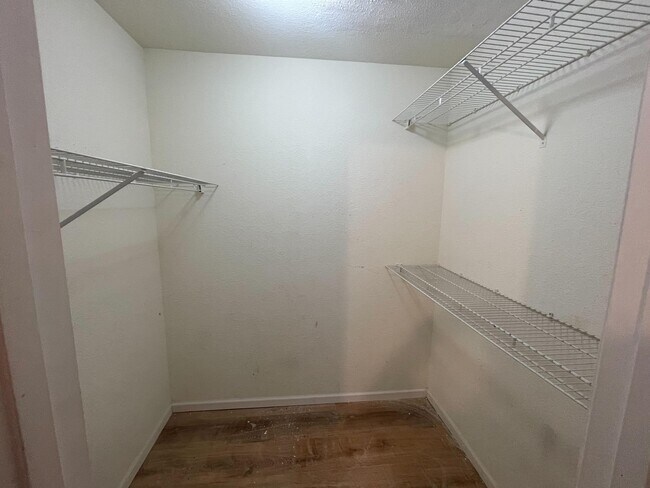 Building Photo - 1330 N Frideriki Dr