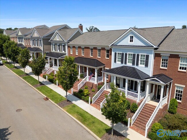 Building Photo - 38 Pine St