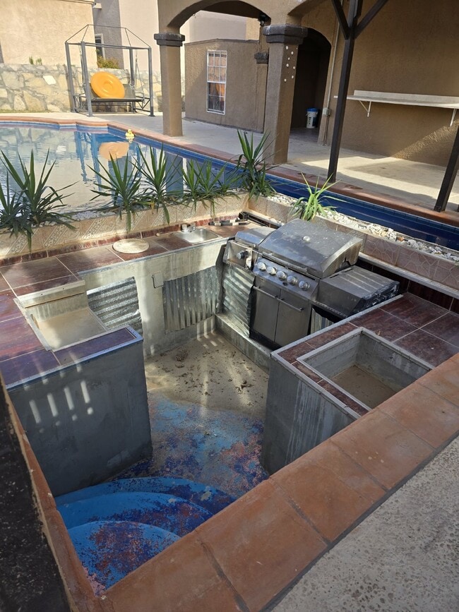 Building Photo - 3213 Tierra Ave Pl