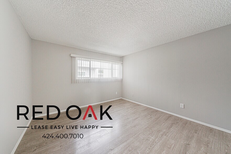 Building Photo - 4433 Colbath Ave