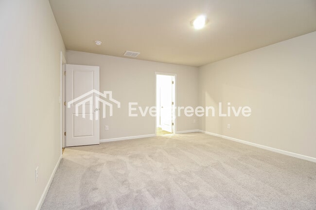 Building Photo - ready