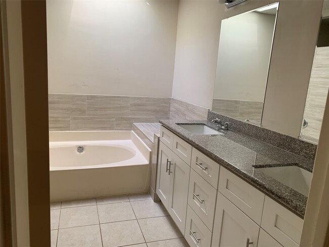 Building Photo - 2710 Grants Lake Blvd