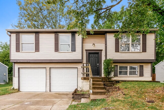 Building Photo - 616 Woodlark Dr