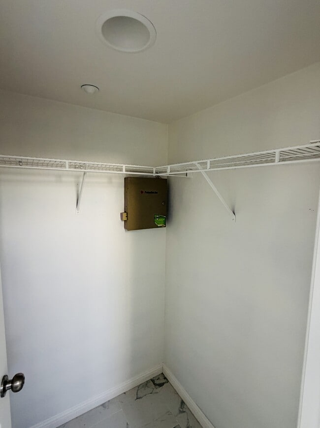 Building Photo - 7575 Lime Ave