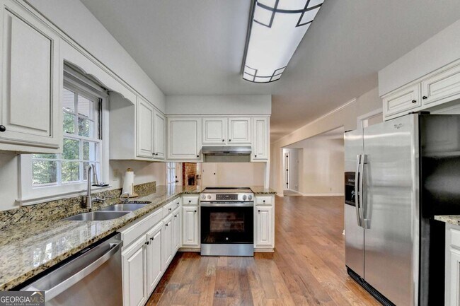 Building Photo - 478 Dorsey Cir SW