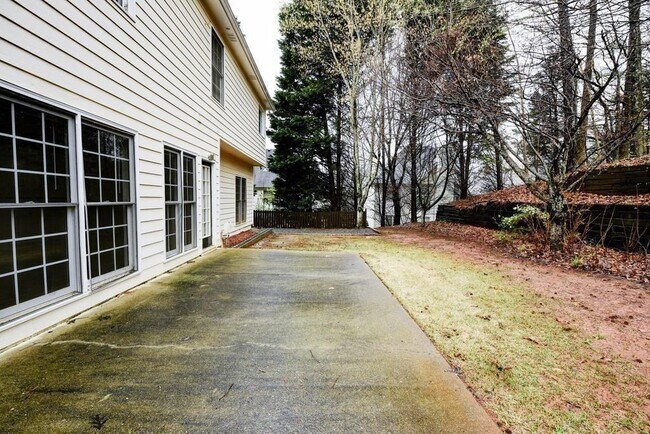 Building Photo - 1429 Oglethorpe Dr
