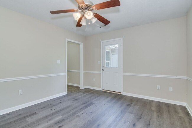 Building Photo - 516 Goodale Court