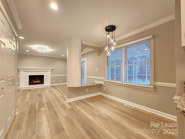 Building Photo - 7232 Sheffingdell Dr