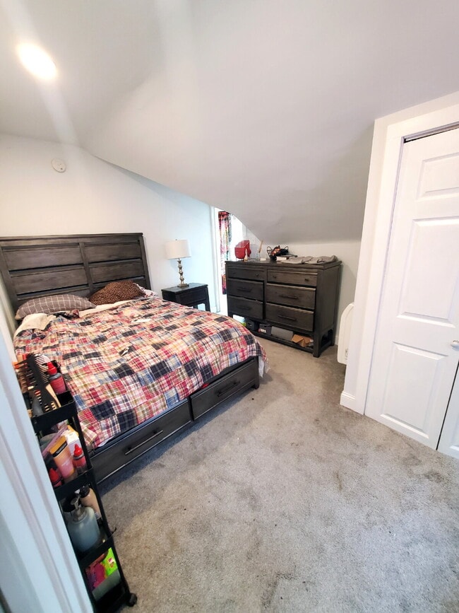 Building Photo - Charming 1-Bedroom in Oaklyn!