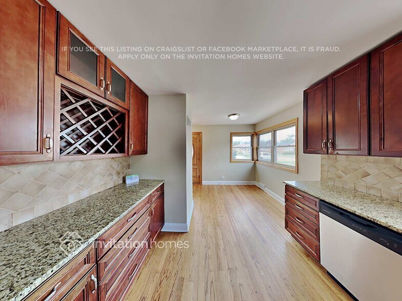 Building Photo - 11145 Boeger Ct