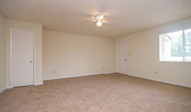 Interior Photo - Cooper Lake