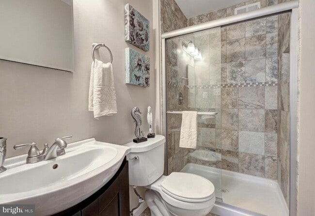 Building Photo - 3147 Bayswater Ct