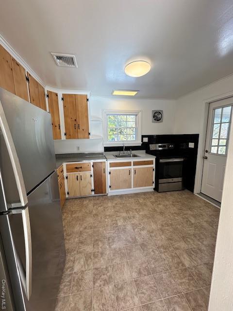 Building Photo - 5 Pine St