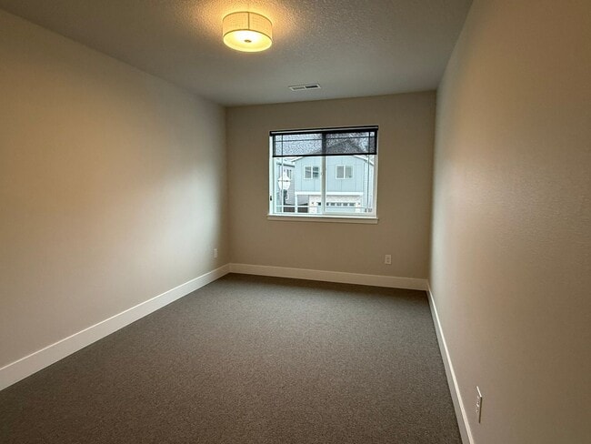 Building Photo - Beautiful Three Bedroom New Construction Home For Rent