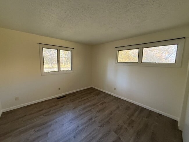 Building Photo - Country Living with a Recently Remodeled 2...