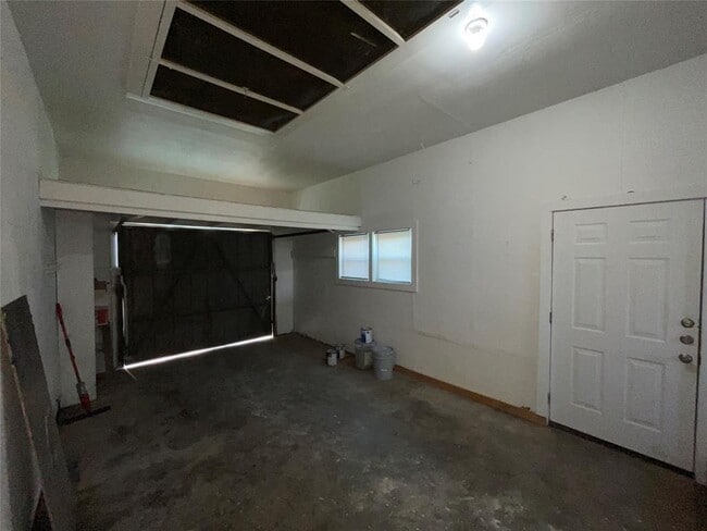 Building Photo - 1317 Highland Dr