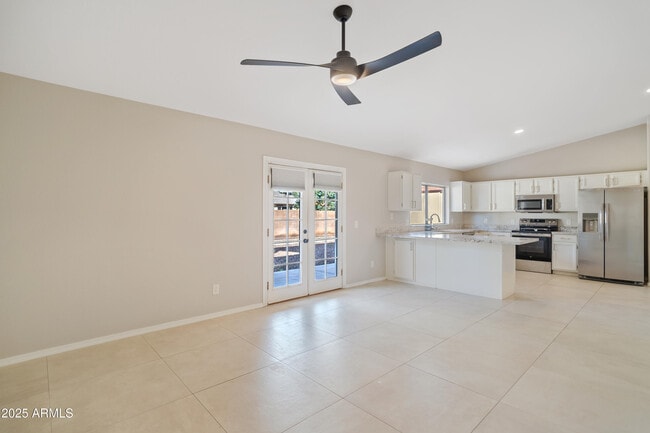 Building Photo - 8316 W Sweetwater Ave