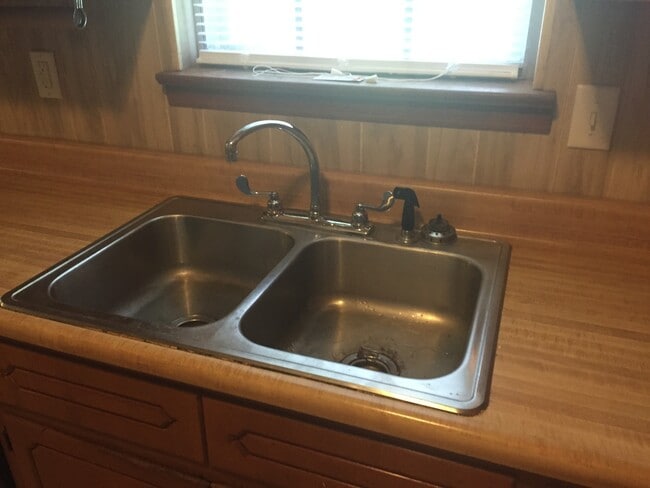 Building Photo - 108 Fair St