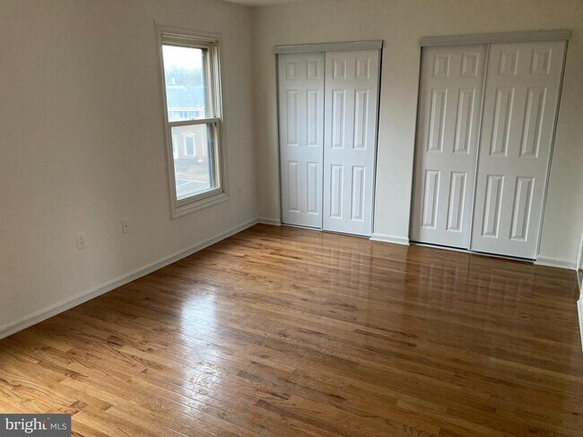 Building Photo - 14193 Royal Oak Ln