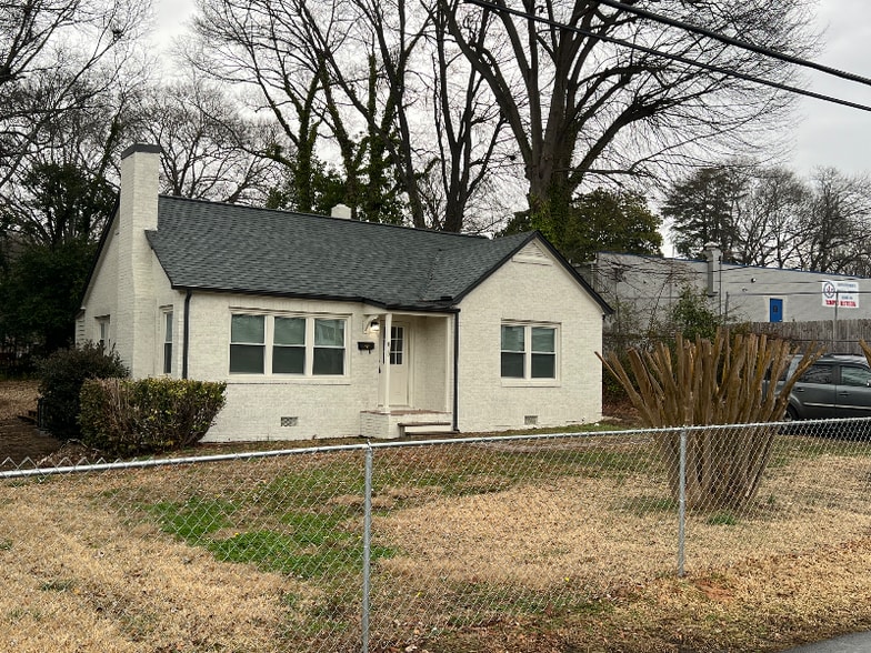 Building Photo - 810 W Rankin Ave