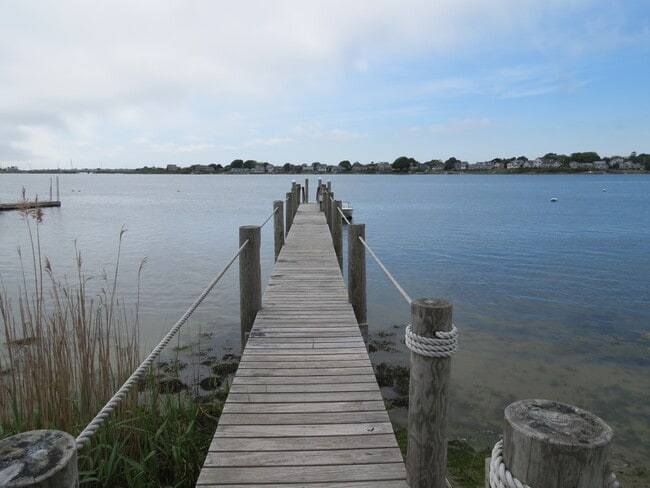 Building Photo - 7 Herbert Dr