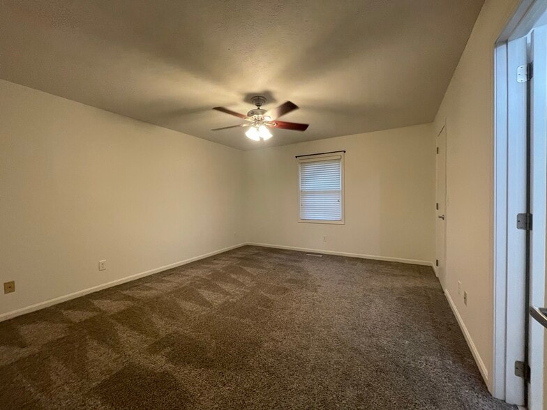 Building Photo - 8733 Hanover Dr
