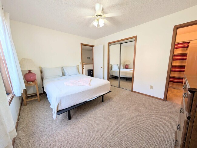 Building Photo - 4489 Little River Inn Ln
