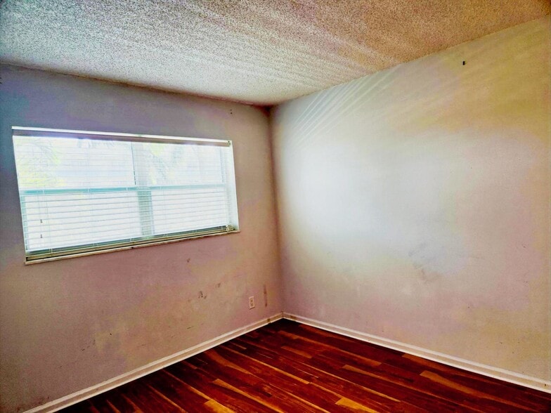 Building Photo - 2008 S Federal Hwy