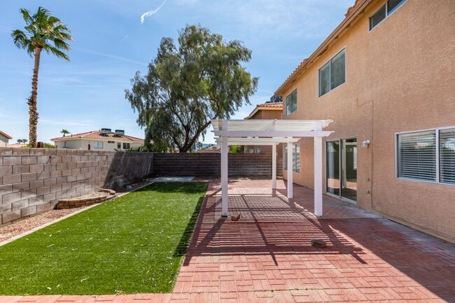 Building Photo - WHITNEY RANCH FRESHLY UPDATED 4 BEDROOM HOME WITH LARGE BACKYARD