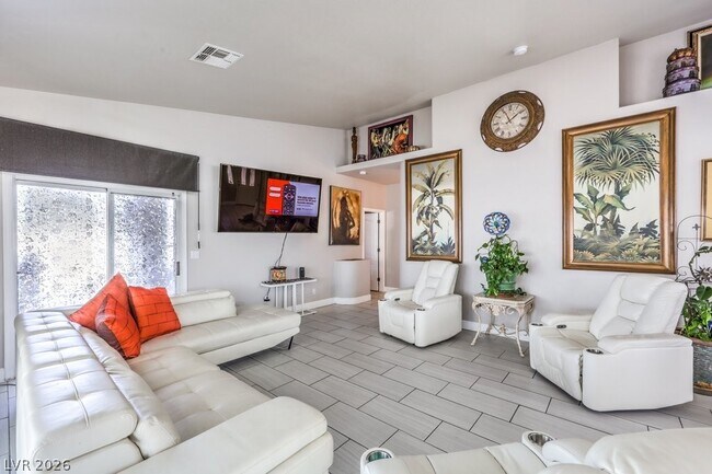 Building Photo - 7520 Barbie Ave