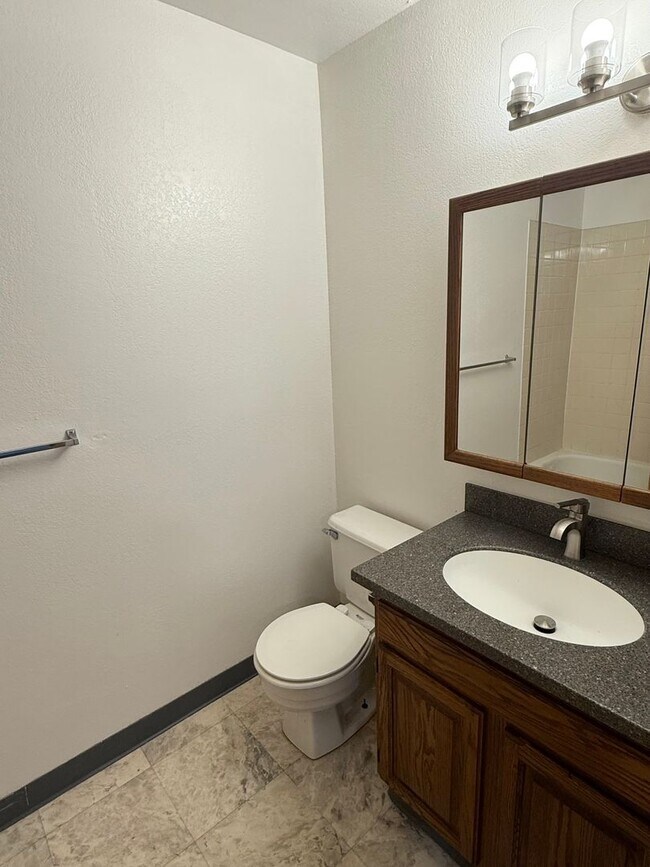 Building Photo - West Anchorage | 3BR 2.5BA | Garage | Pets...