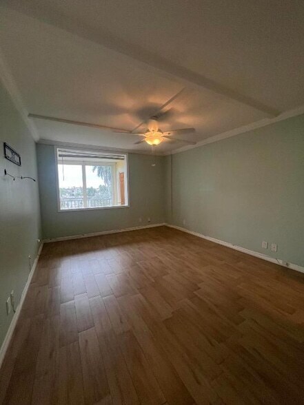 Building Photo - 3224 S Ocean Blvd