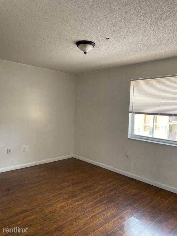 Building Photo - 3 br, 2 bath House - 761 N Pine Island Rd ...
