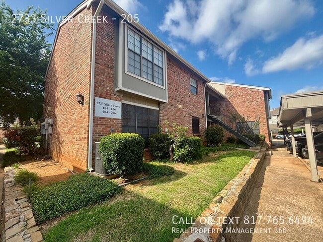 Primary Photo - 2733 Silver Creek Dr